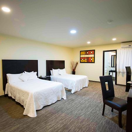 Wyndham Garden Aguascalientes Hotel & Casino Kültér fotó