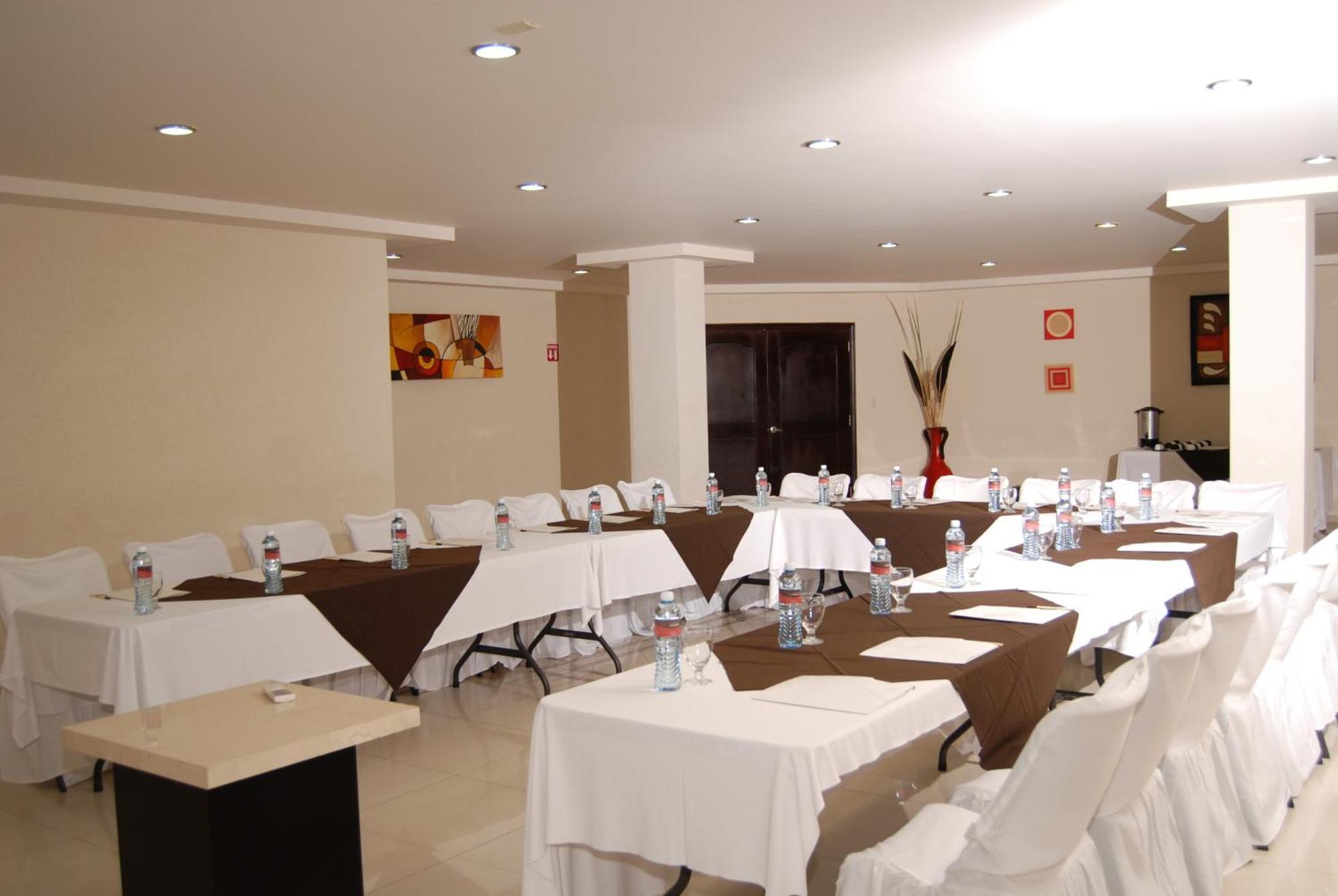 Wyndham Garden Aguascalientes Hotel & Casino Kültér fotó