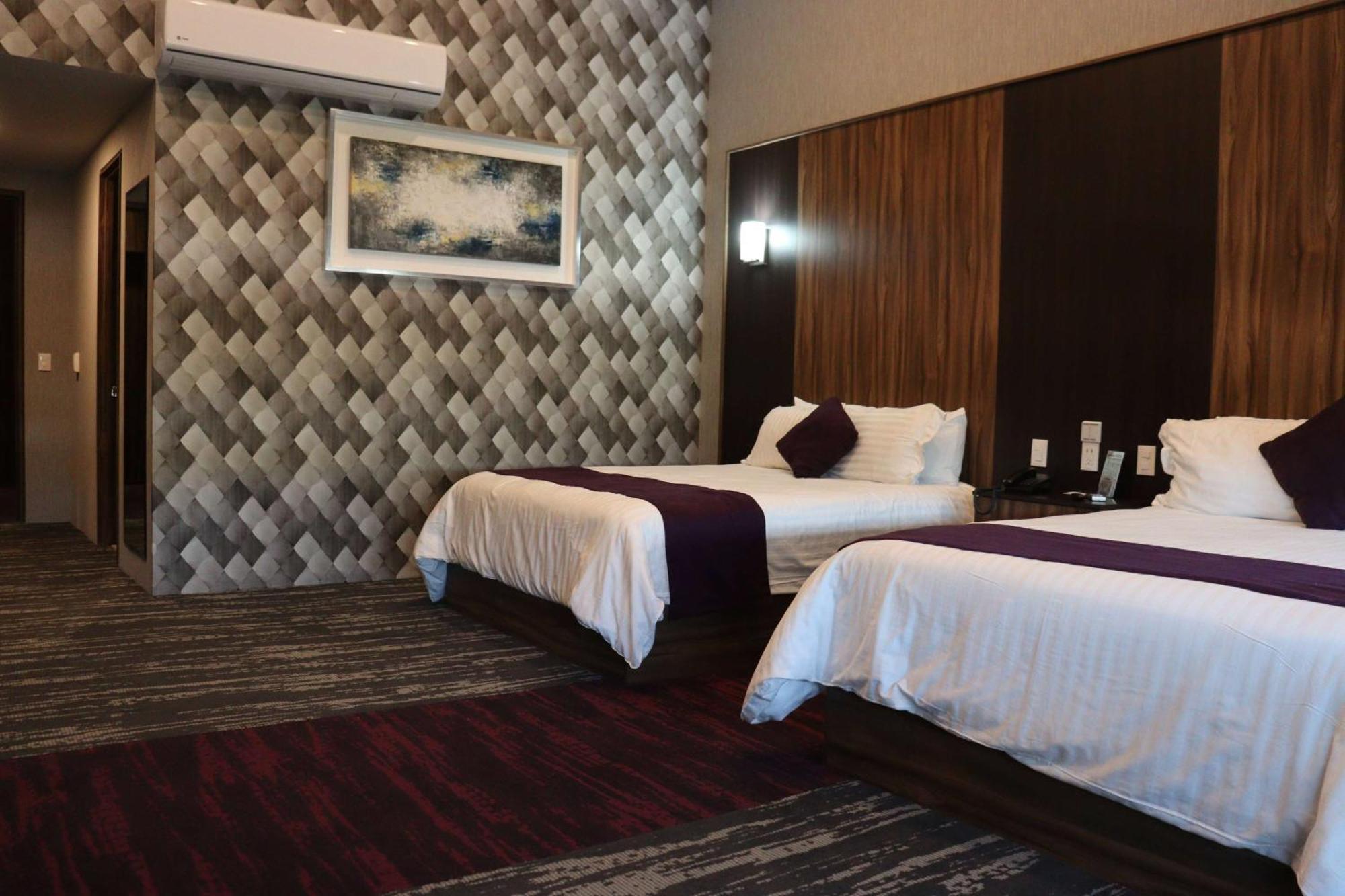 Wyndham Garden Aguascalientes Hotel & Casino Kültér fotó